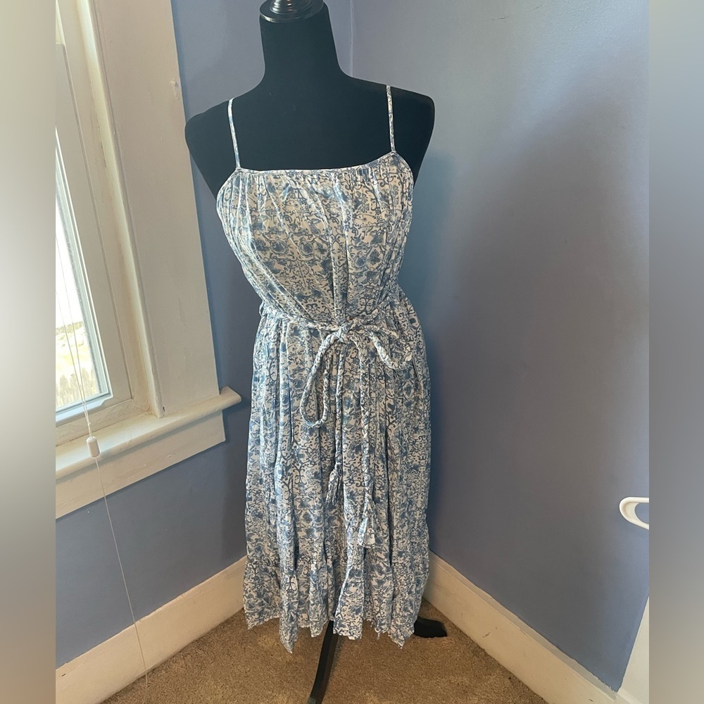 NWT blue pepper pattern, dress with a rope tie waist